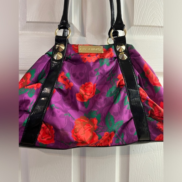 Betsey Johnson Purple skulls and roses 90s Y2k studded hobo handbag HTF RARE - Picture 13 of 15
